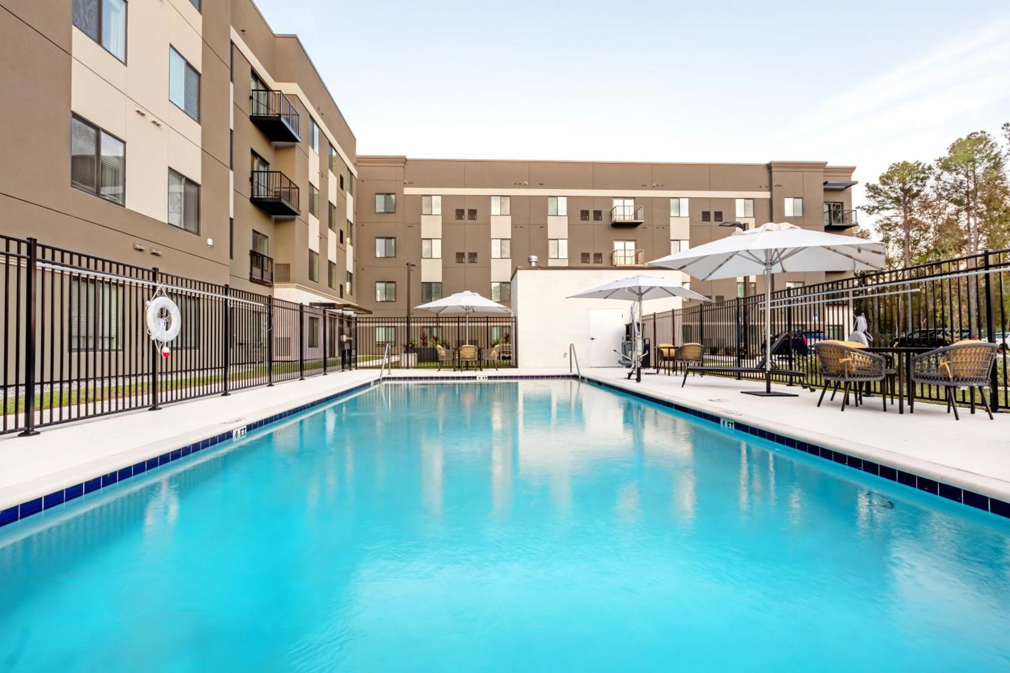 Waterwalk Extended Stay By Wyndham Jacksonville Deerwood Pk Exterior photo