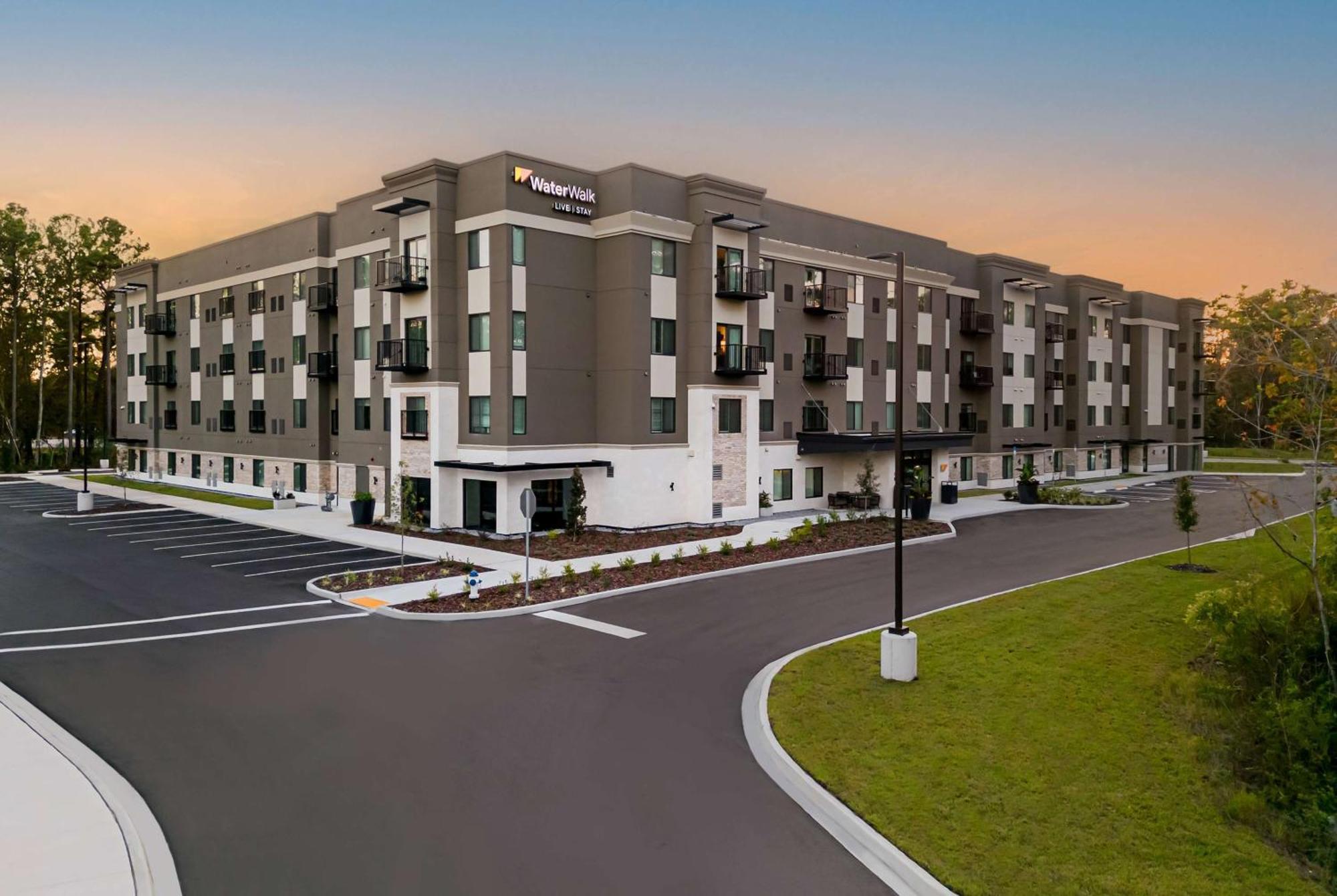 Waterwalk Extended Stay By Wyndham Jacksonville Deerwood Pk Exterior photo